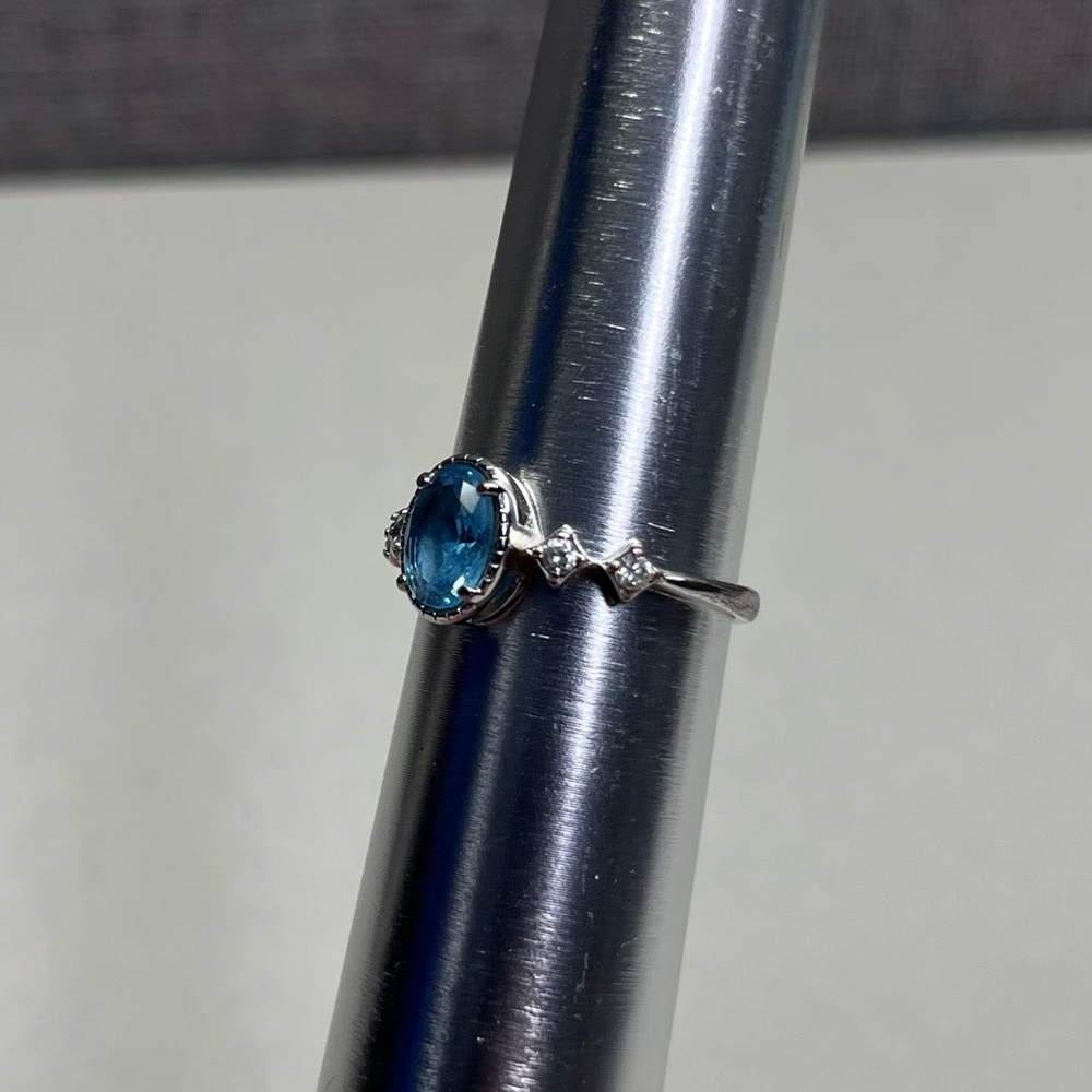 Blue and Purple Gemstone Ring - Picture 4 of 10